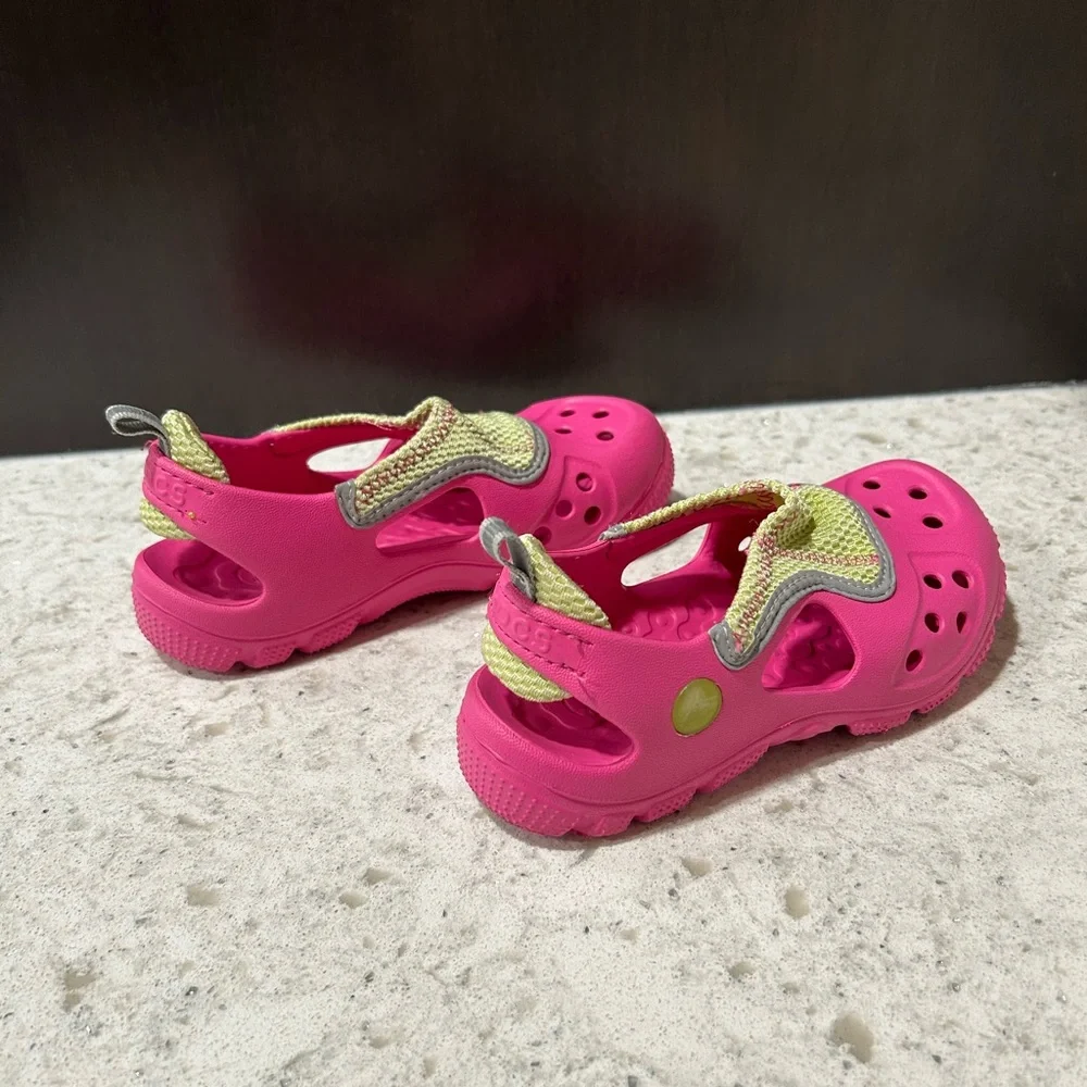 Girls Pink Croc Water Shoes 8 inch in Length - No size marked on shoe